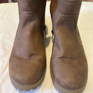 Boys Brown size 5 Boots